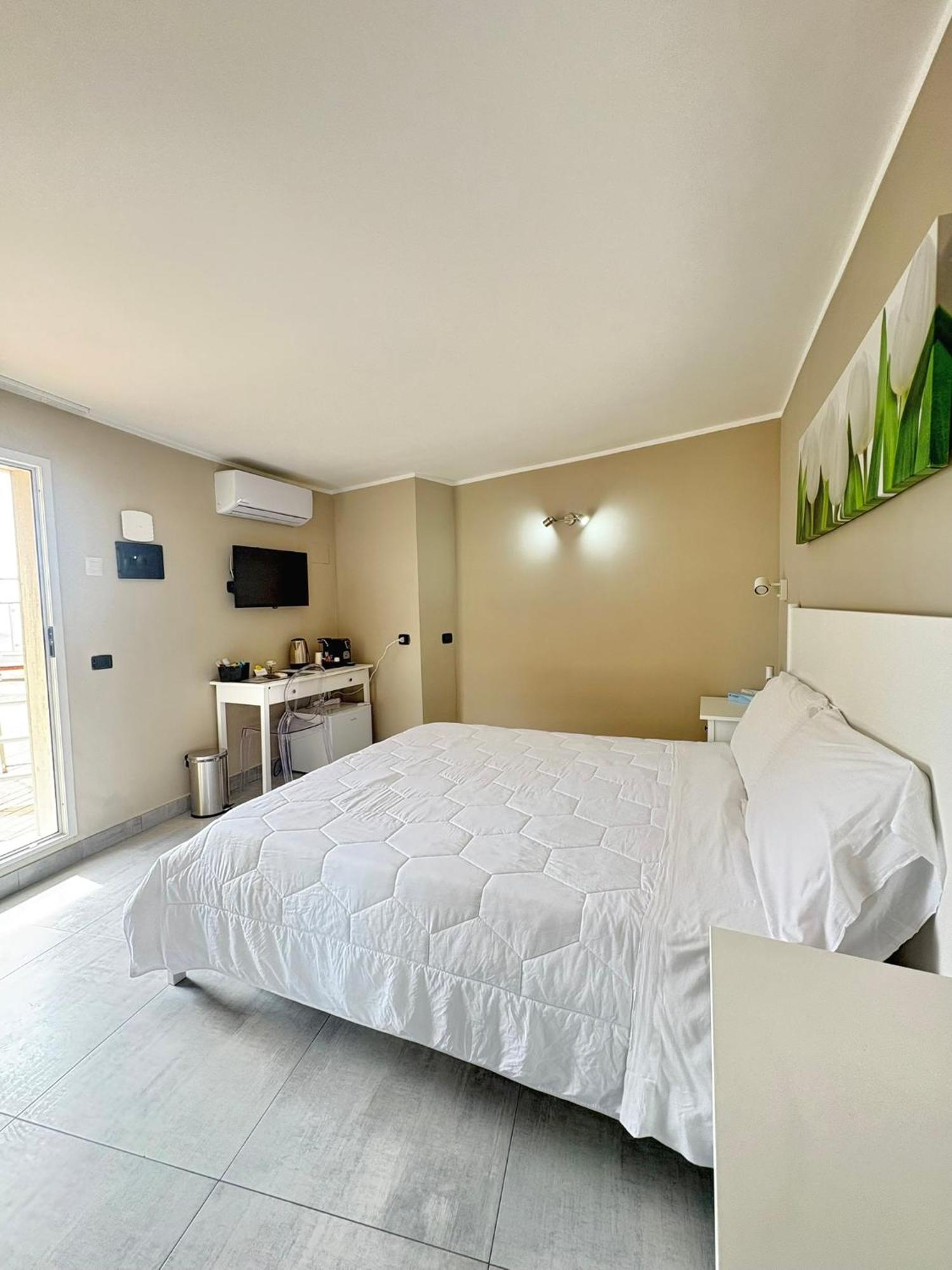 Aldiva Rooms Торваяника Экстерьер фото